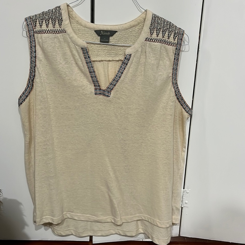 Buckle top